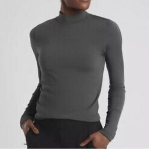 NWT Athleta Renew mock neck turtleneck in Bali green, size L